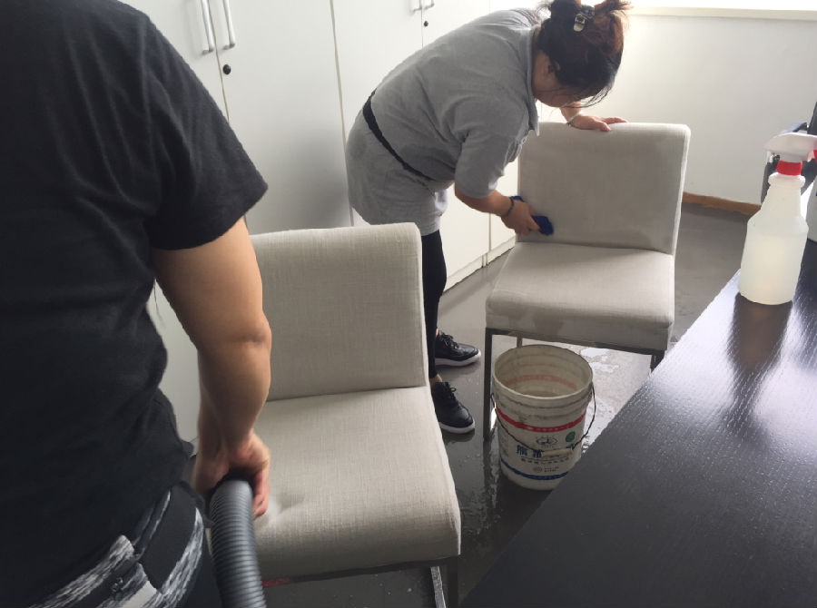 六合区沙发清洗案例